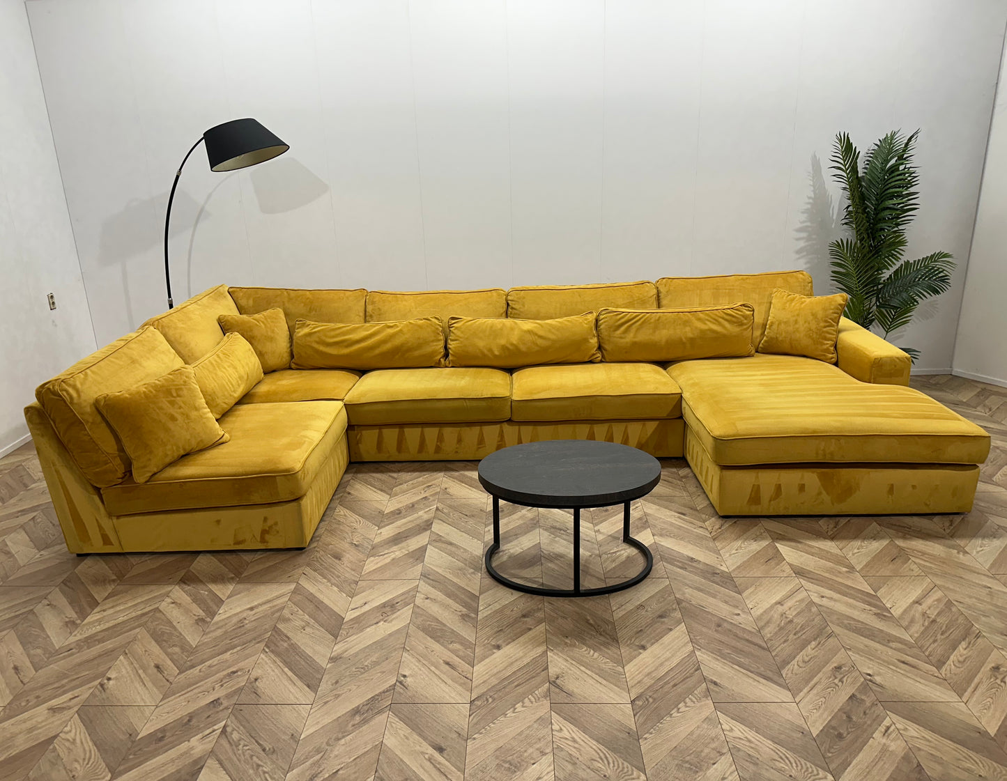 Gele Ruime Velvet U Bank ~ Losse Kussens Met Afneembare Hoezen