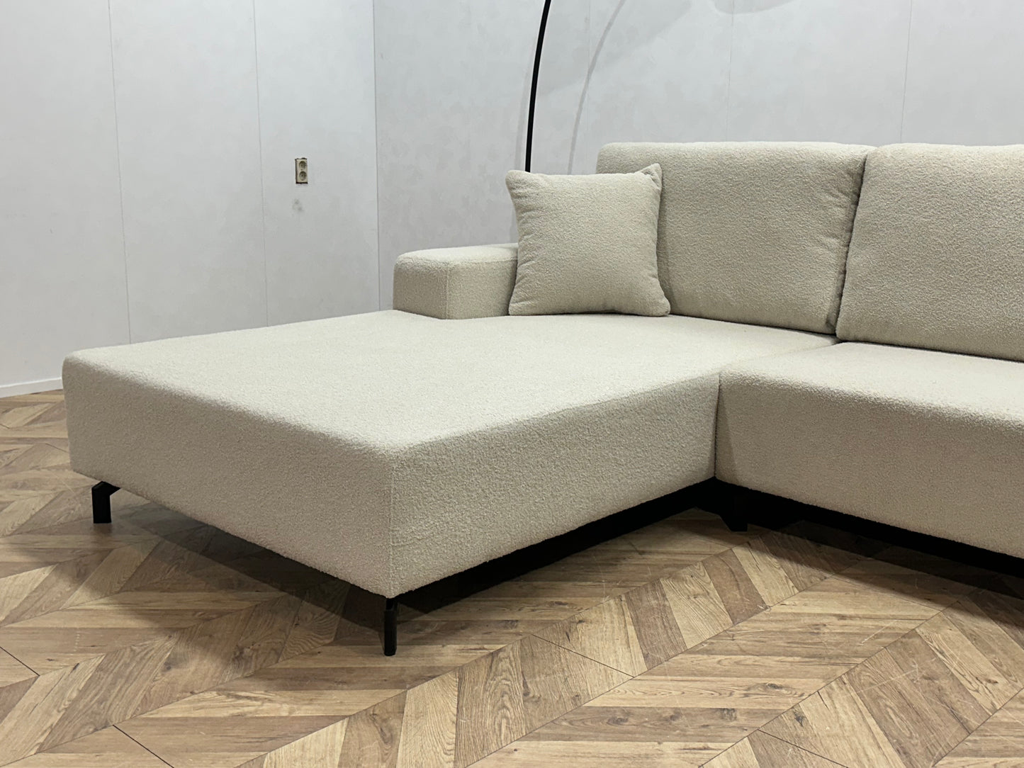 !Showroommodel! Witte Bouclé Stoffen Hoekbank