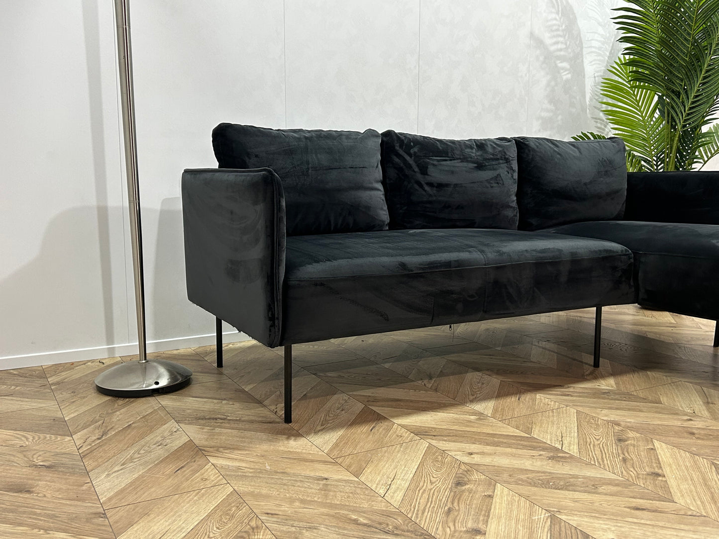 Zwarte Velvet Hoekbank ~ Losse Kussens Met Afneembare Hoezen