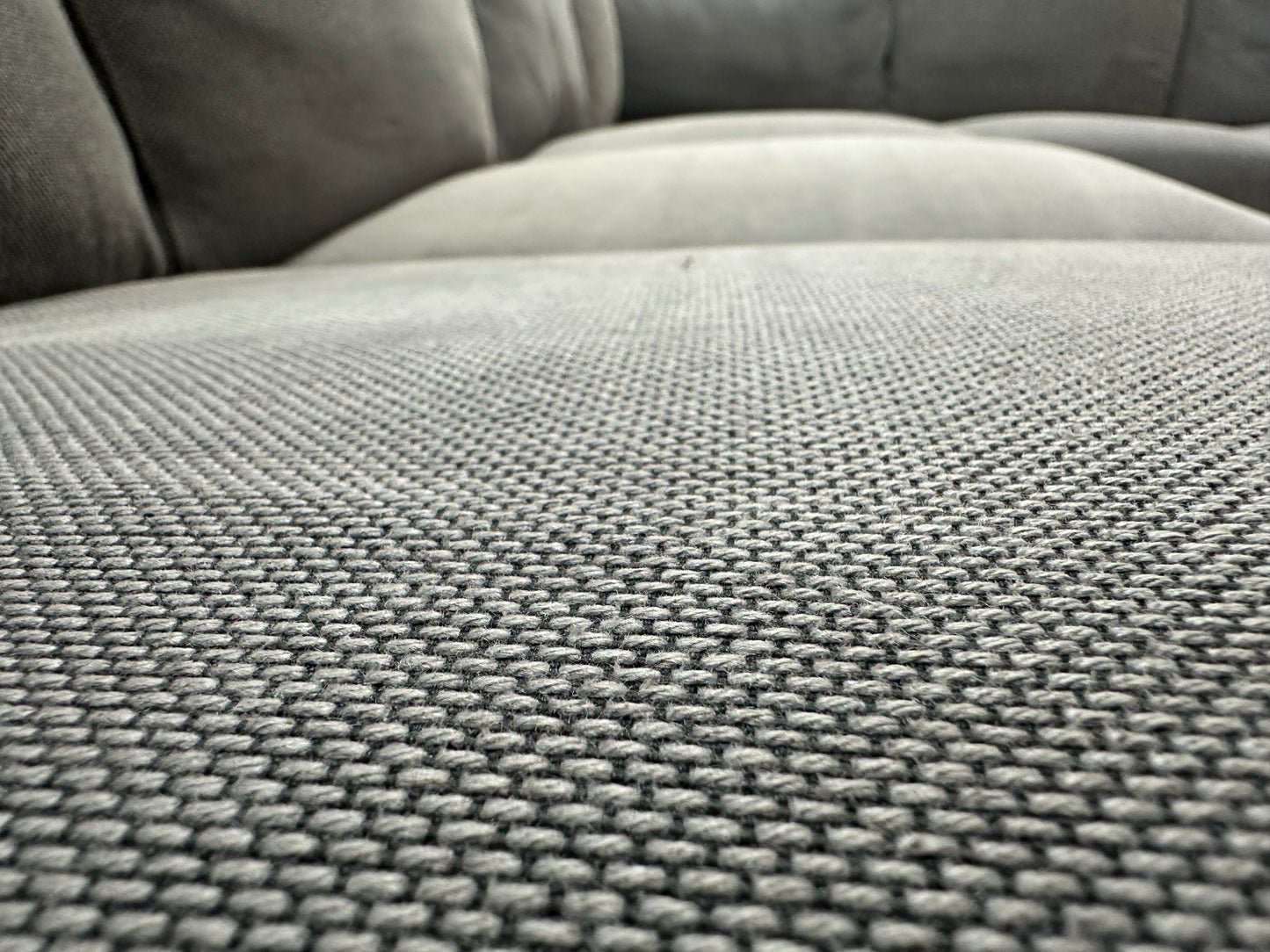 Grijze Hoekbank ~ Losse Kussens Met Afneembare Hoezen