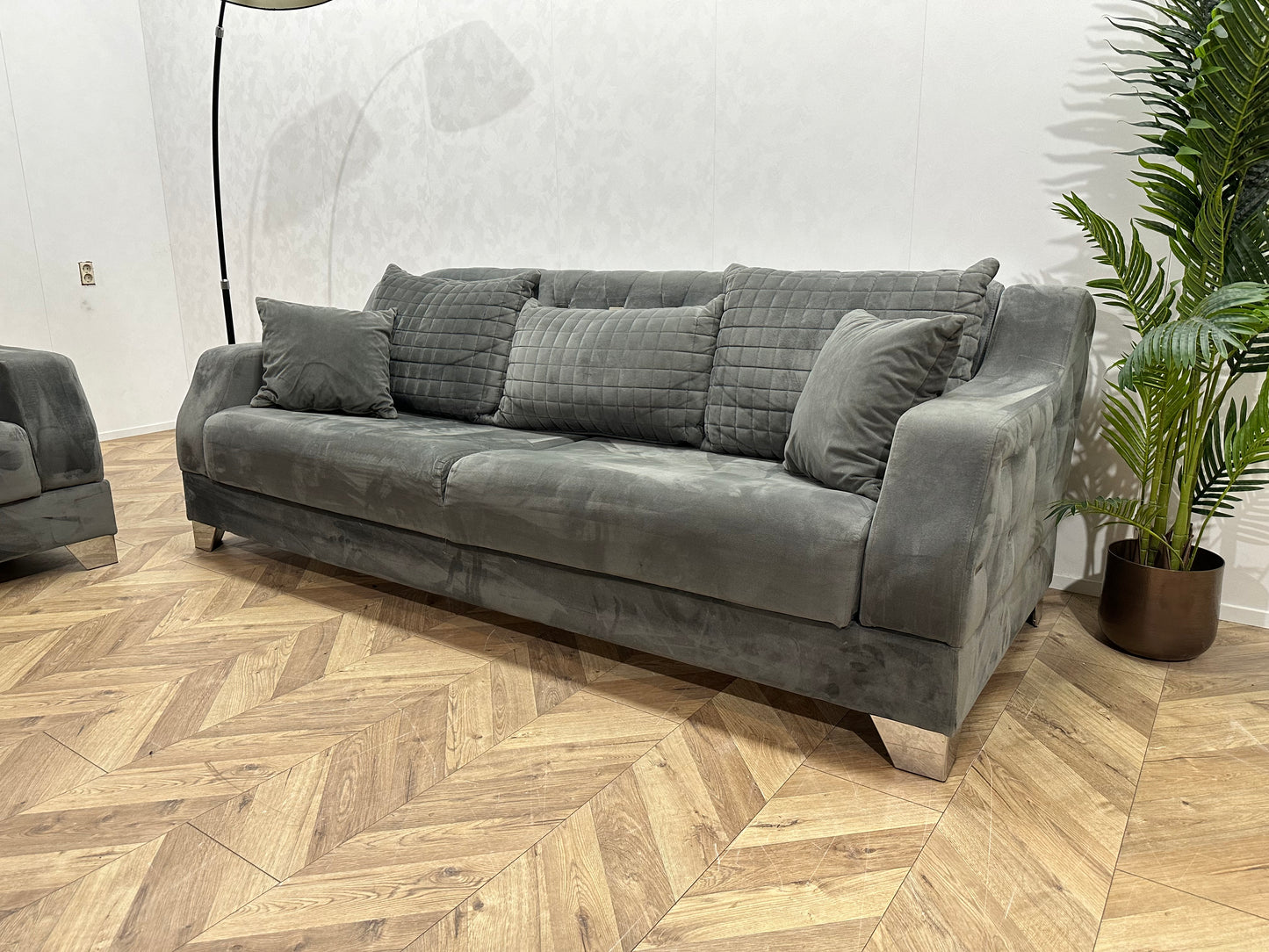 Grijze Velvet Banken Set ~ Losse Rugkussens Met Afneembare Hoezen