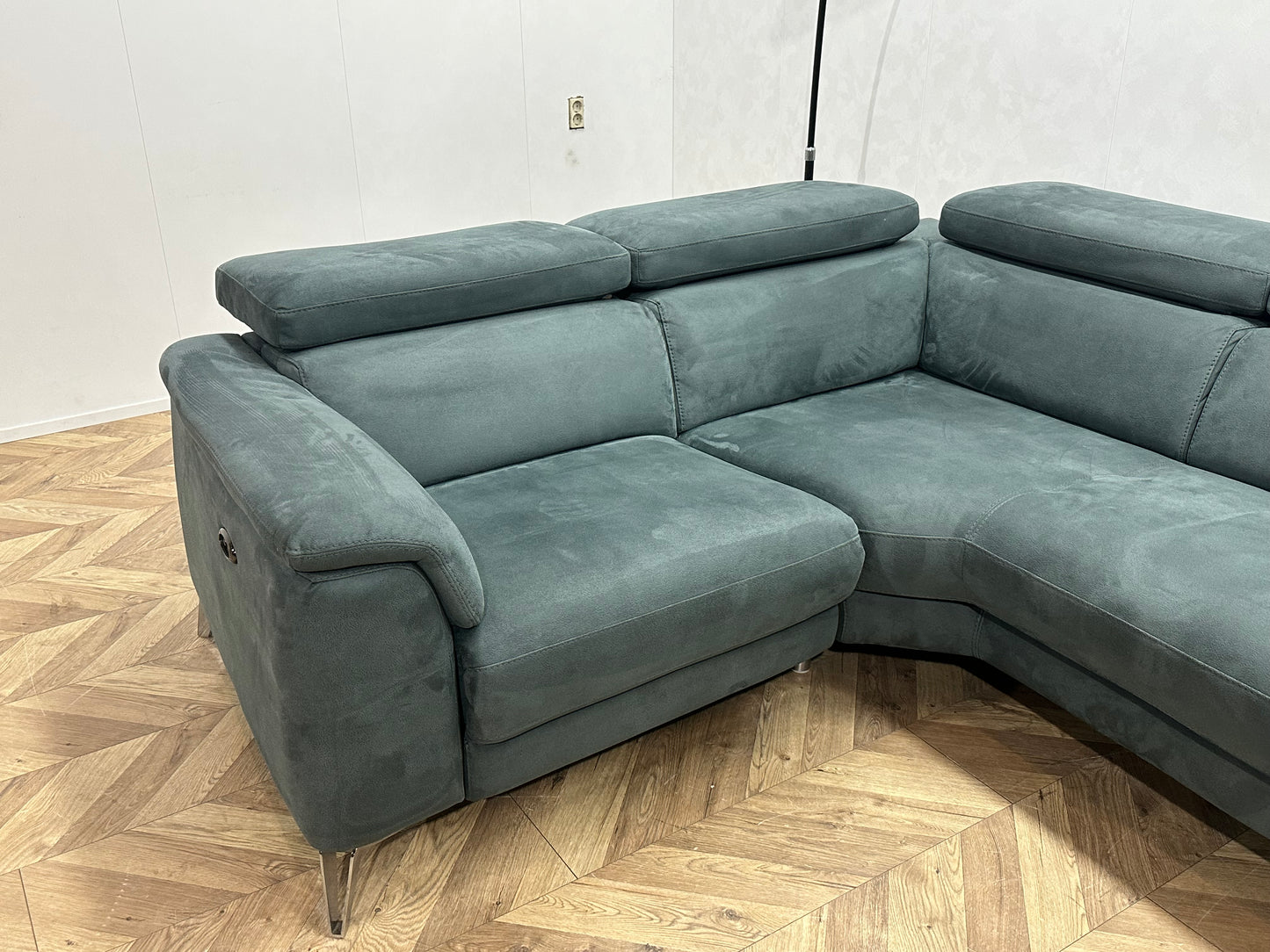 Blauwe/Grijze Suède Stoffen Hoekbank Inc Hocker ~ Elektrische Verstelbaar ~ Nieuwstaat