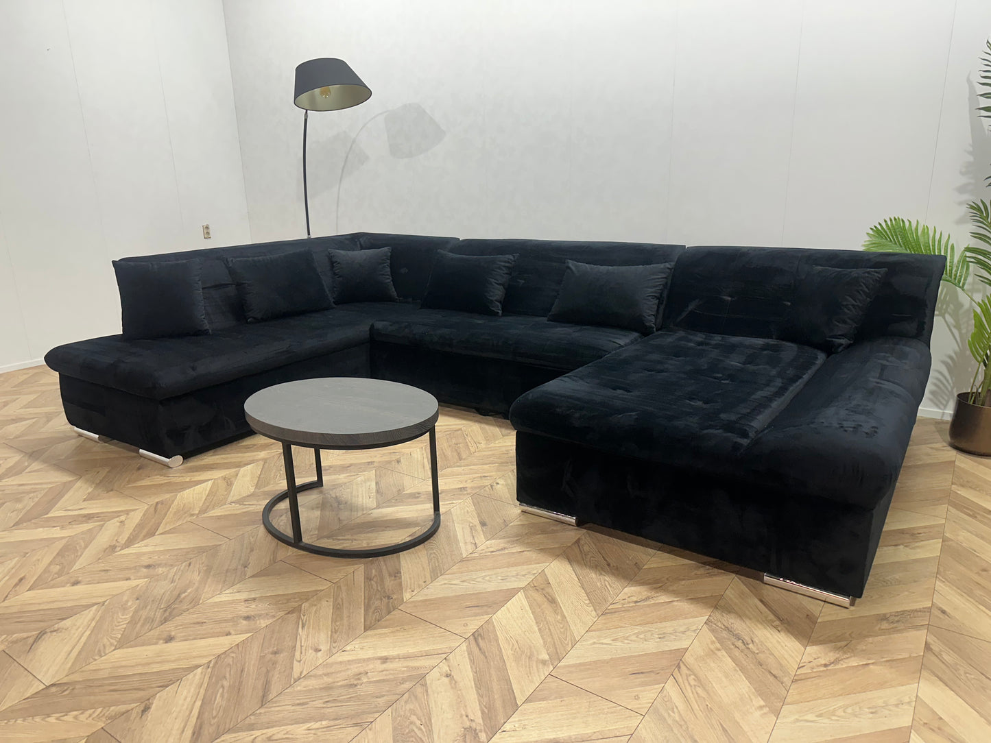 !Showroommodel! Zwarte Velvet U Bank ~ Slaapfunctie ~ Opbergruimte