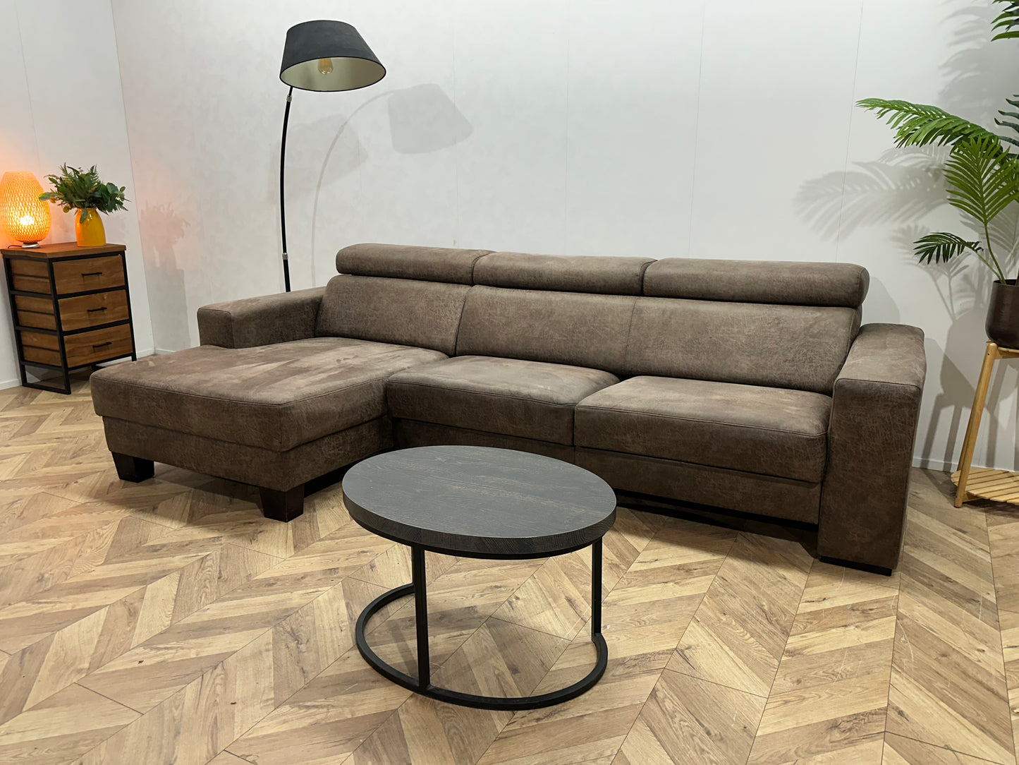 In.House Bruine Suède Stoffen Hoekbank ~ Verstelbare Hoofdsteunen