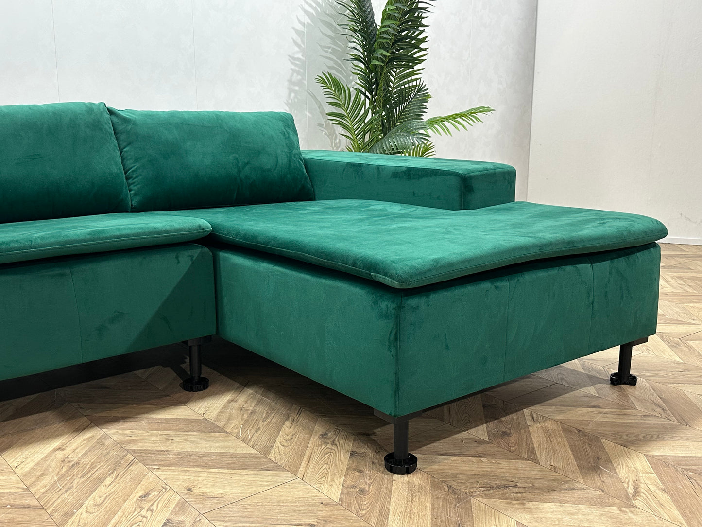 Groene Velvet Hoekbank ~ Losse Kussens Met Afneembare Hoezen