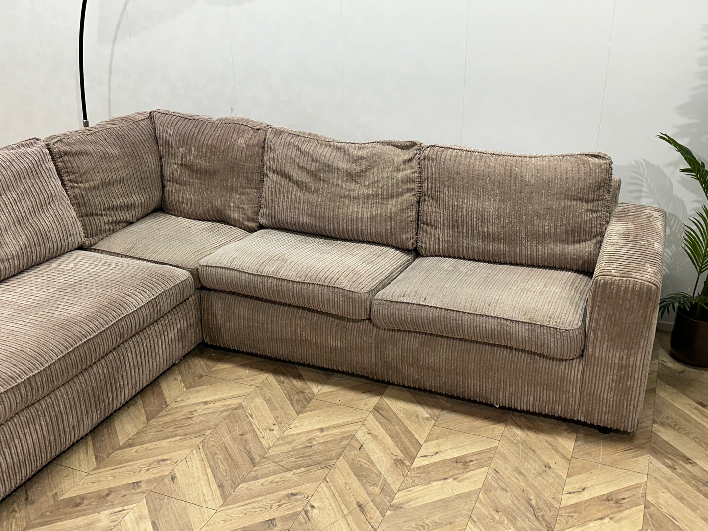 Beige Ribstof Hoekbank ~ Losse Kussens Met Afneembare Hoezen