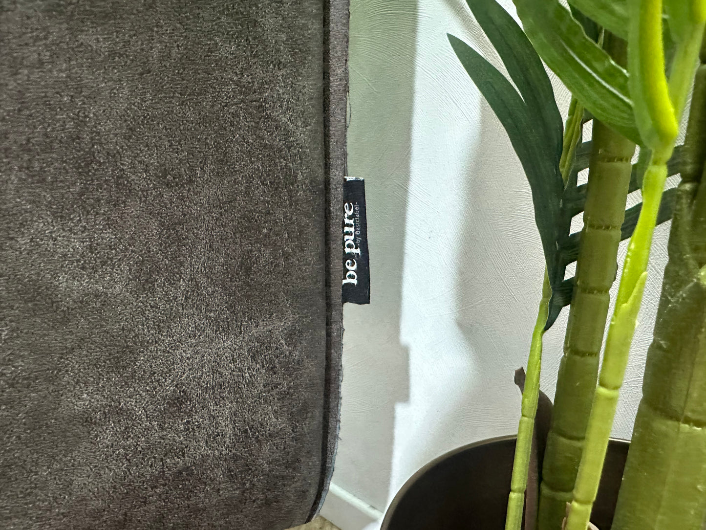 Be Pure Antraciet Suède Lederen 3-Zits Bank Inc Hocker ~ Losse Kussens Met Afneembare Hoezen
