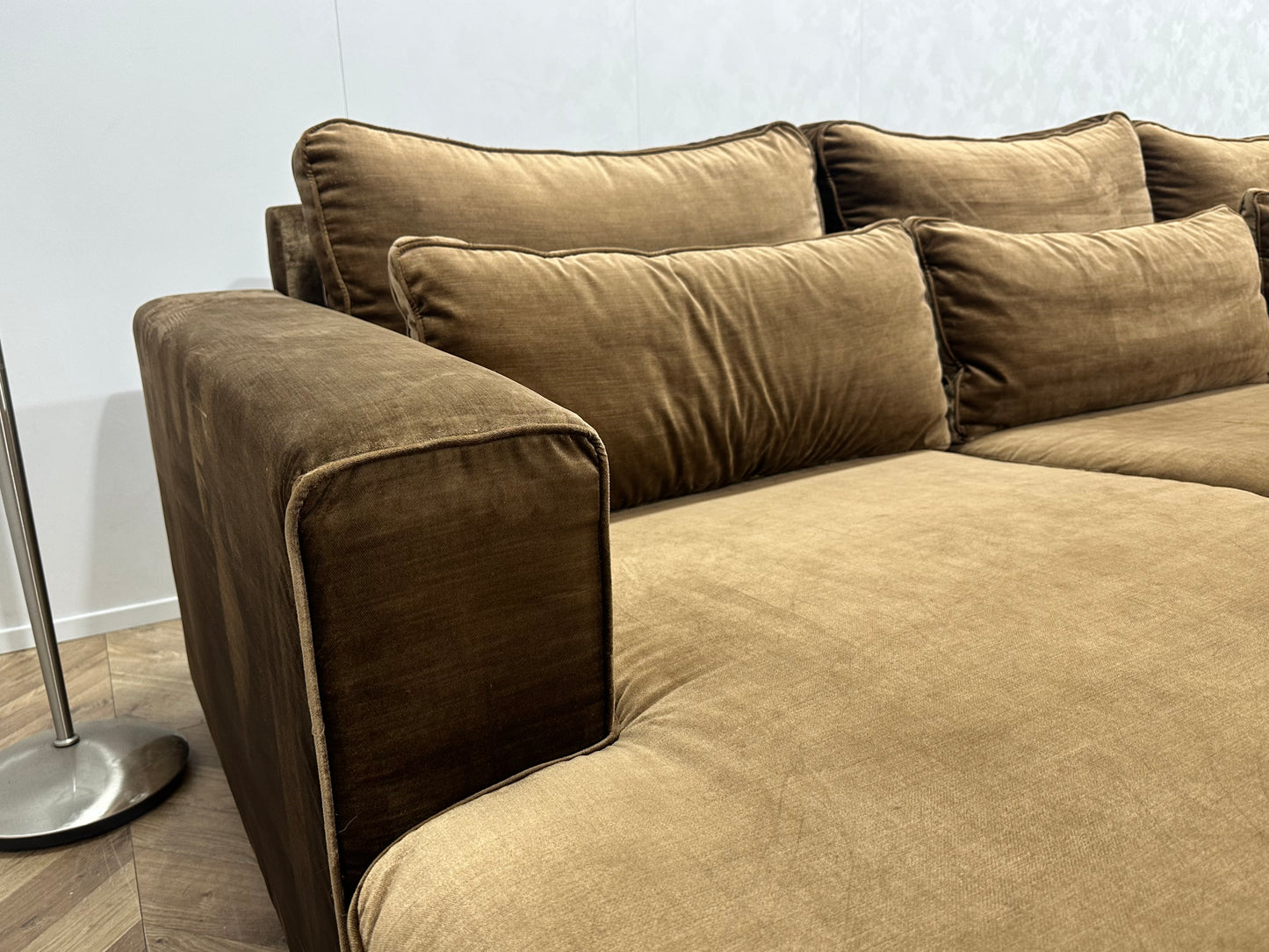 Bruine/Gouden Velvet U Bank ~ Losse Kussens Met Afneembare Hoezen