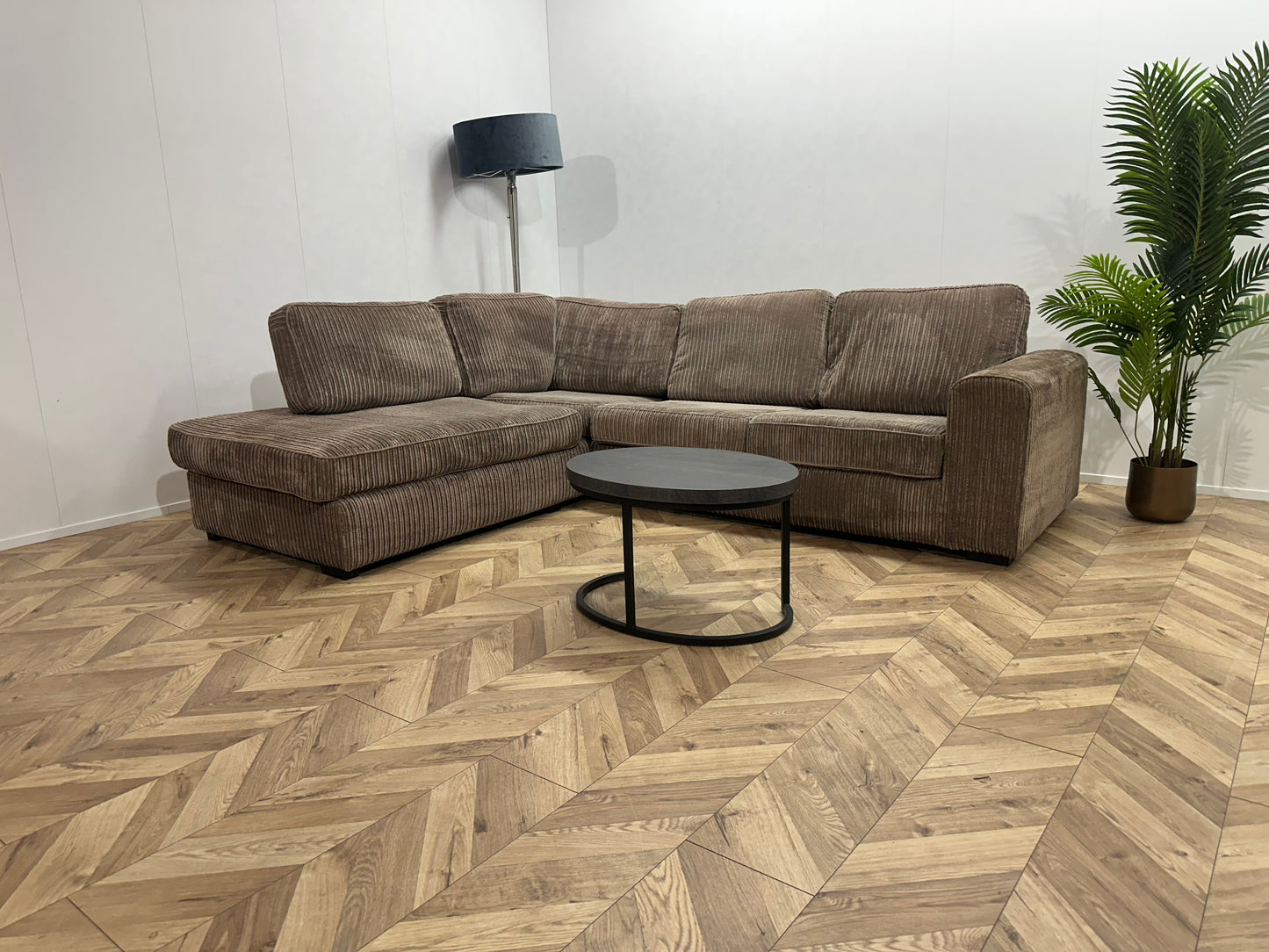 Taupe Ribstof Hoekbank ~ Losse Kussens Met Afneembare Hoezen