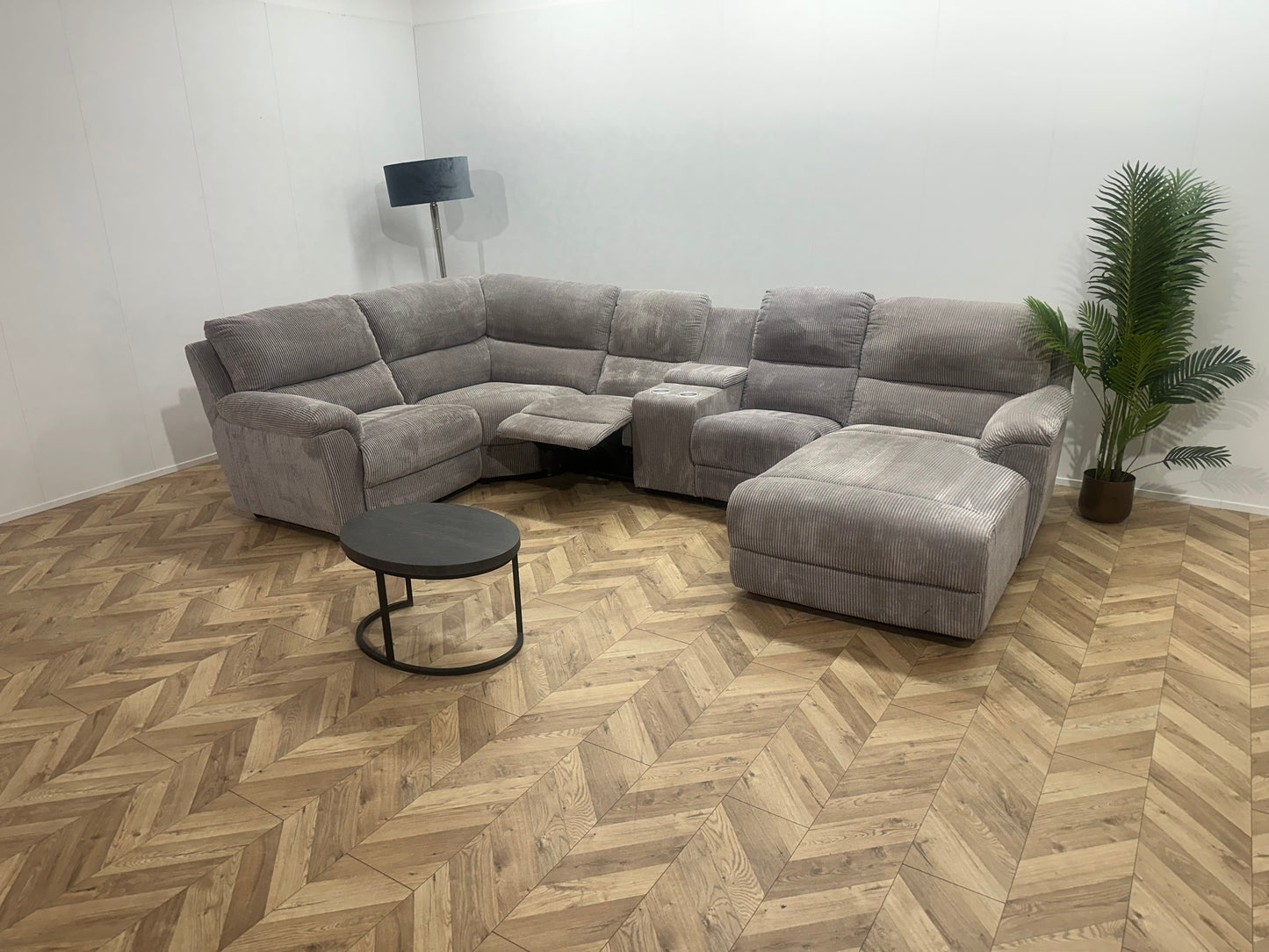 Licht Grijze Ribstof U Bank ~ Relaxfunctie ~ Kleine Opbergruimte ~ Nieuwstaat