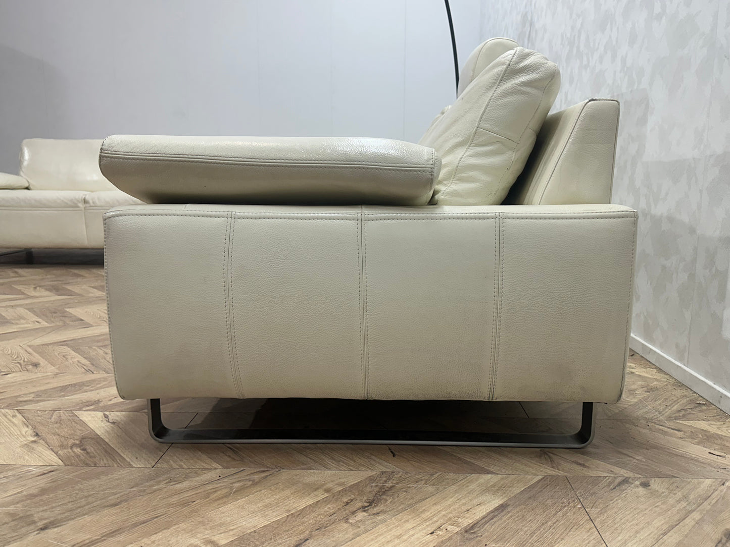 Witte Echt Lederen Banken Set ~ Losse Rugkussens Met Afneembare Hoezen