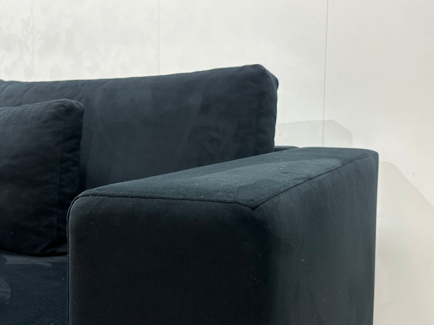 Zwart Velvet Hoekbank ~ Losse Kussens Met Afneembare Hoezen