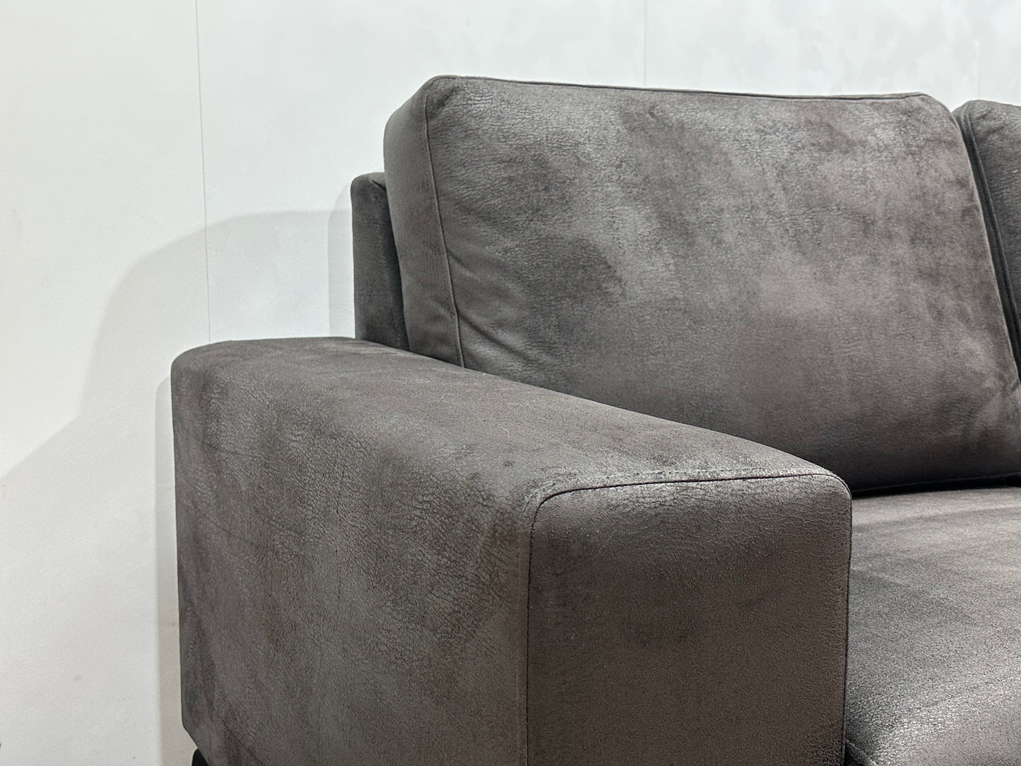 Antraciet Suède Stoffen Hoekbank ~ Losse Rugkussens Met Afneembare Hoezen