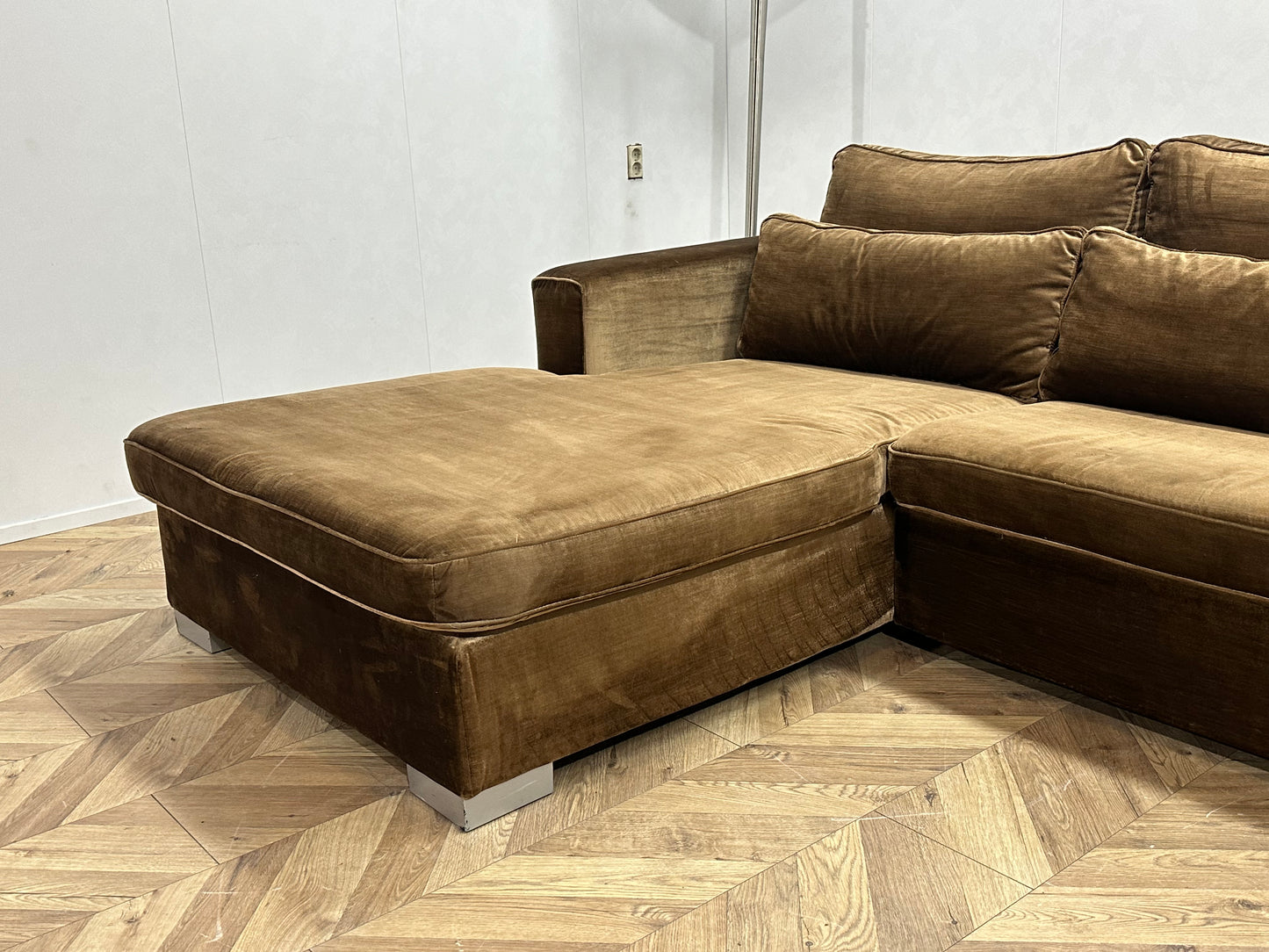 Bruine/Gouden Velvet U Bank ~ Losse Kussens Met Afneembare Hoezen