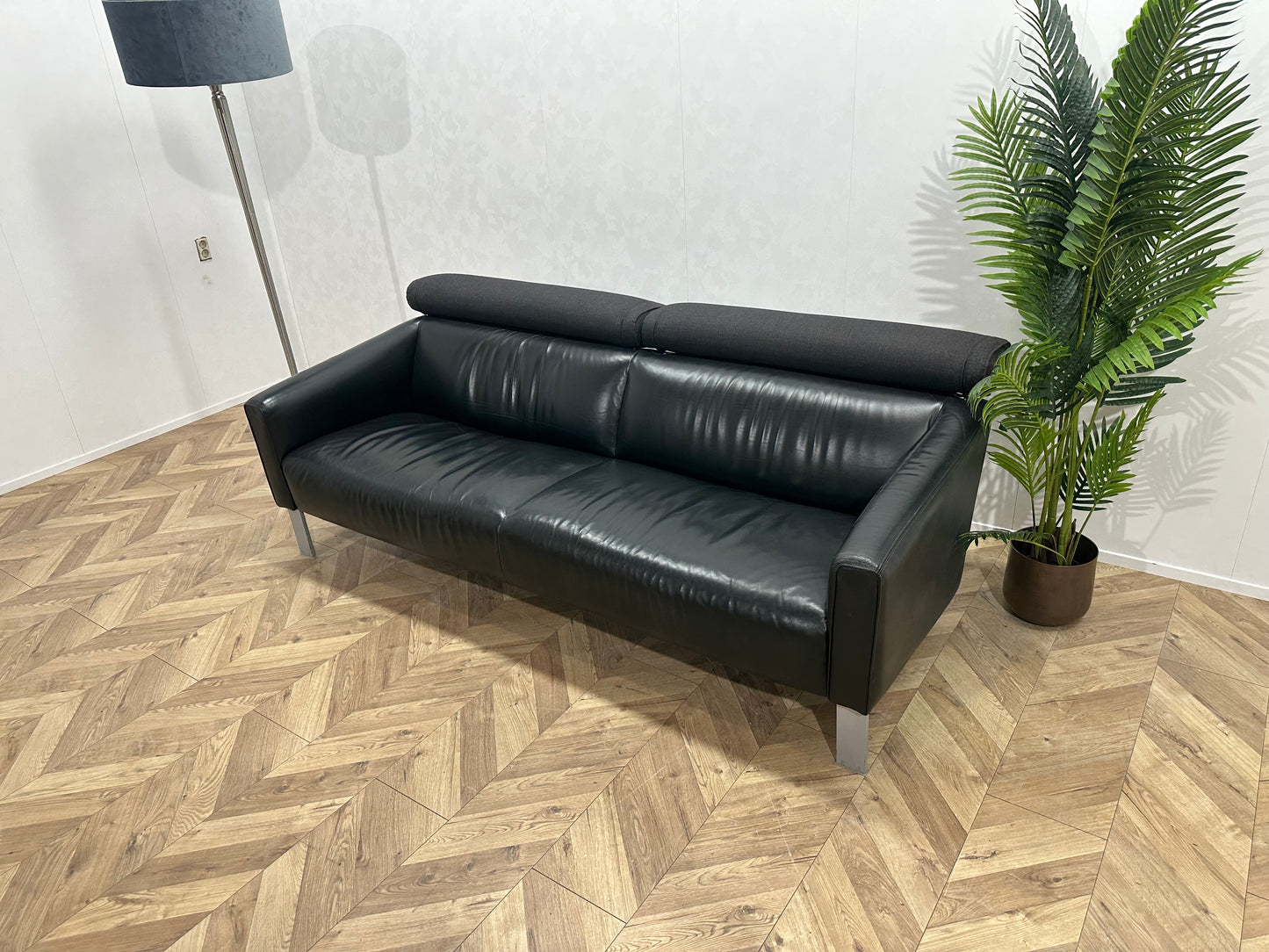 Zwarte Echt Lederen 4-Zits Bank Inc Fauteuil ~ Verstelbare Stoffen Hoofdsteunen