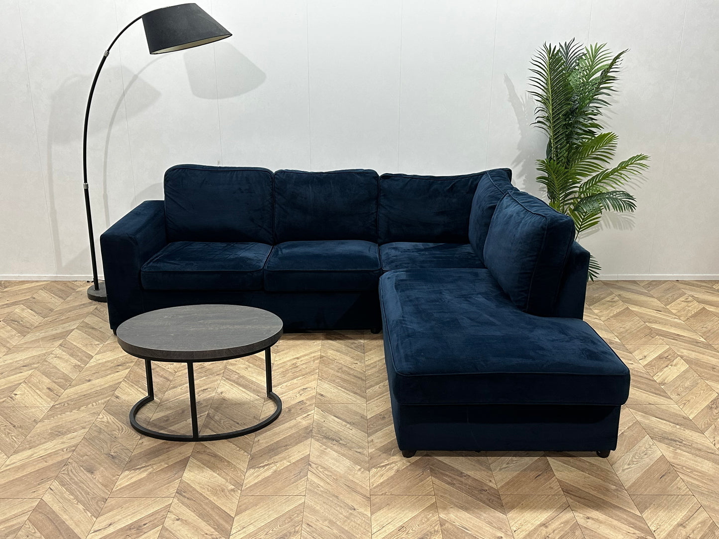 Blauwe Velvet Hoekbank ~ Losse Kussens Met Afneembare Hoezen
