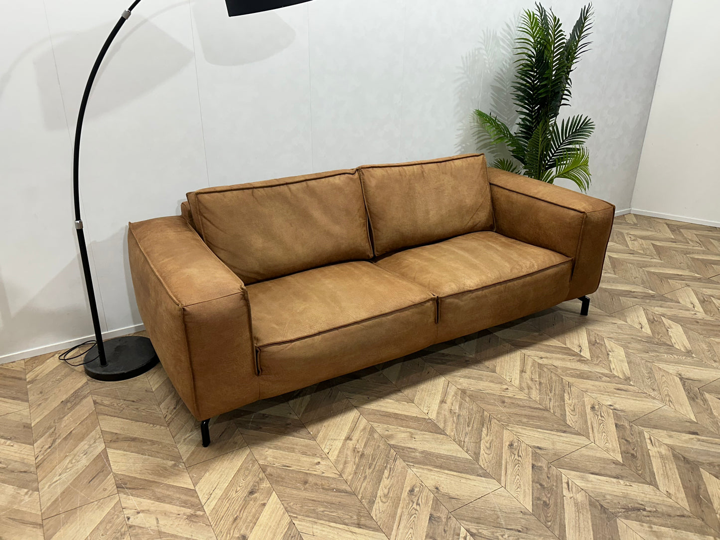 Trendhopper Cognac Bruine Suède Lederen 2.5-Zits Bank ~ Losse Rugkussens Met Afneembare Hoezen