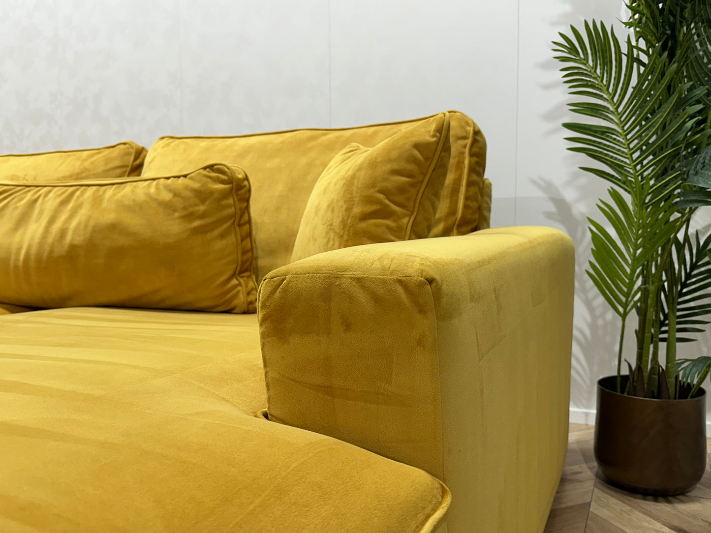 Gele Ruime Velvet U Bank ~ Losse Kussens Met Afneembare Hoezen