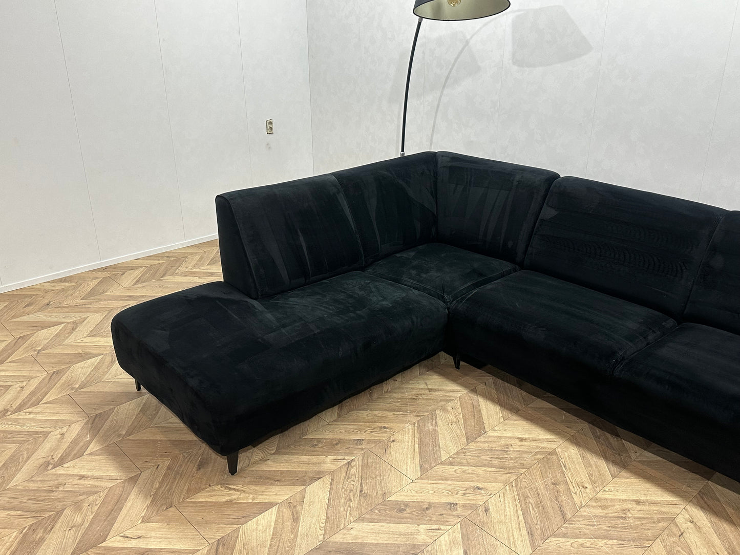 Zwart Velvet Hoekbank ~ Vaste Kussens