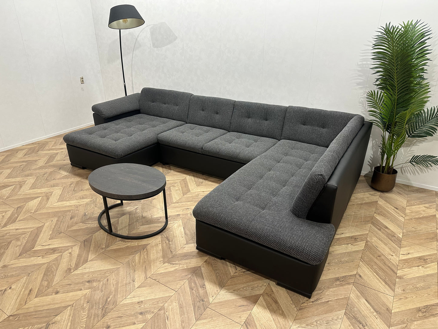 !Showroommodel! Grijze/Zwarte Stoffen/Lederen U Bank