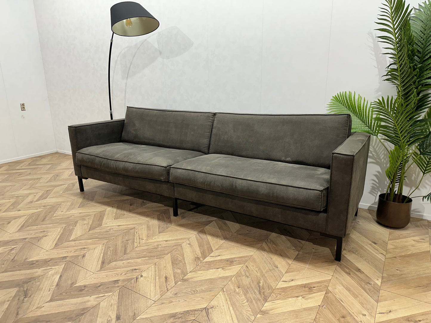 Antraciet Velvet 2.5-Zits Bank ~ Losse Kussens Met Afneembare Hoezen