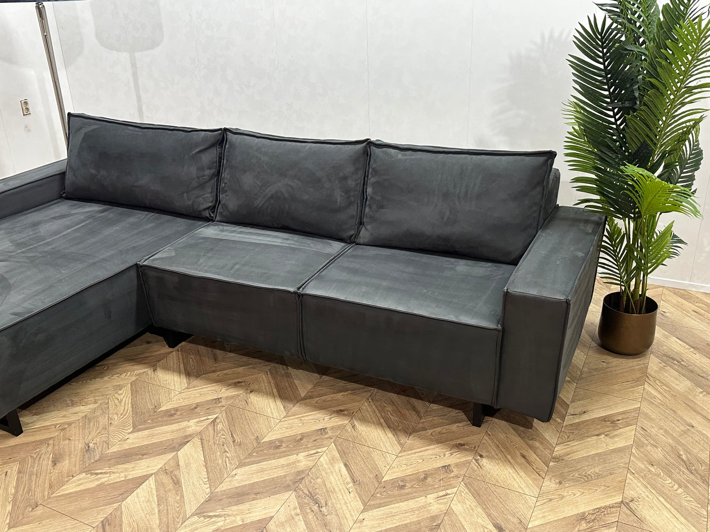 Donker Blauwe Suede Lederen Hoekbank ~ Losse Rugkussens Met Afneembare Hoezen