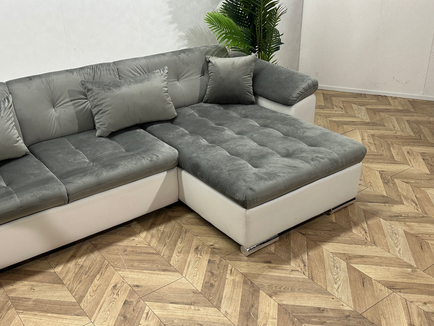 !Showroommodel! Wit/Grijze Lederen Velvet U Bank