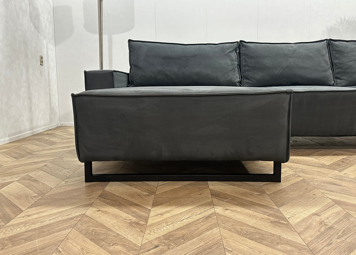 Donker Blauwe Suede Lederen Hoekbank ~ Losse Rugkussens Met Afneembare Hoezen