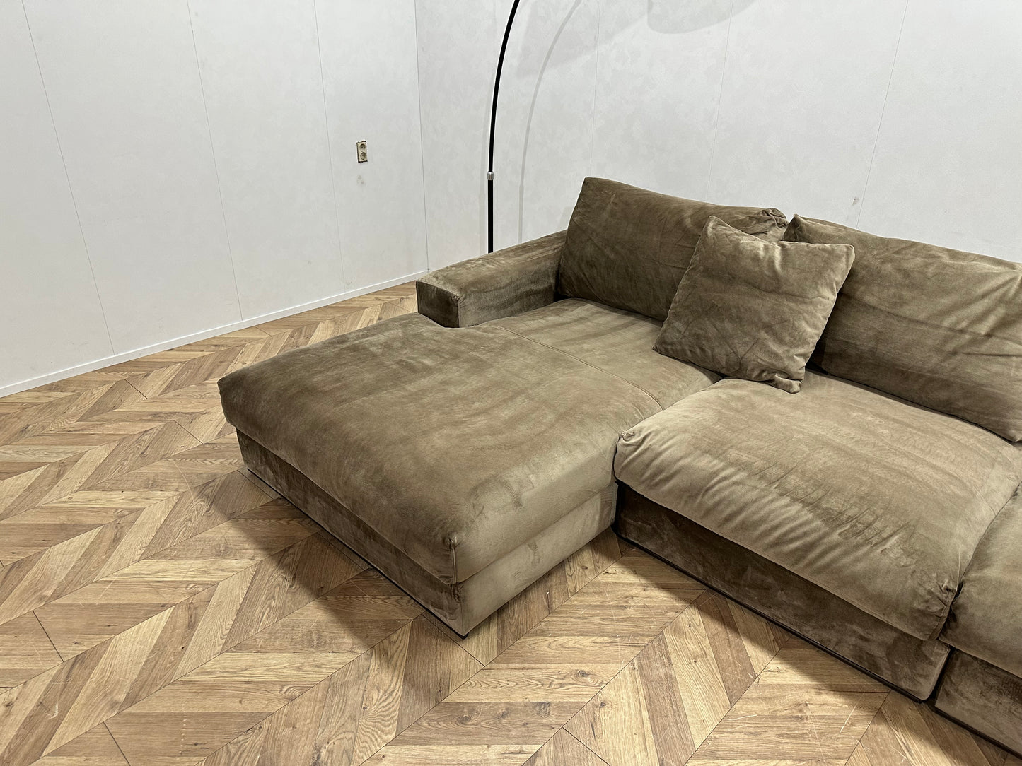 Bruine/Goude Velvet Hoekbank ~ Losse Kussens Met Afneembare Hoezen