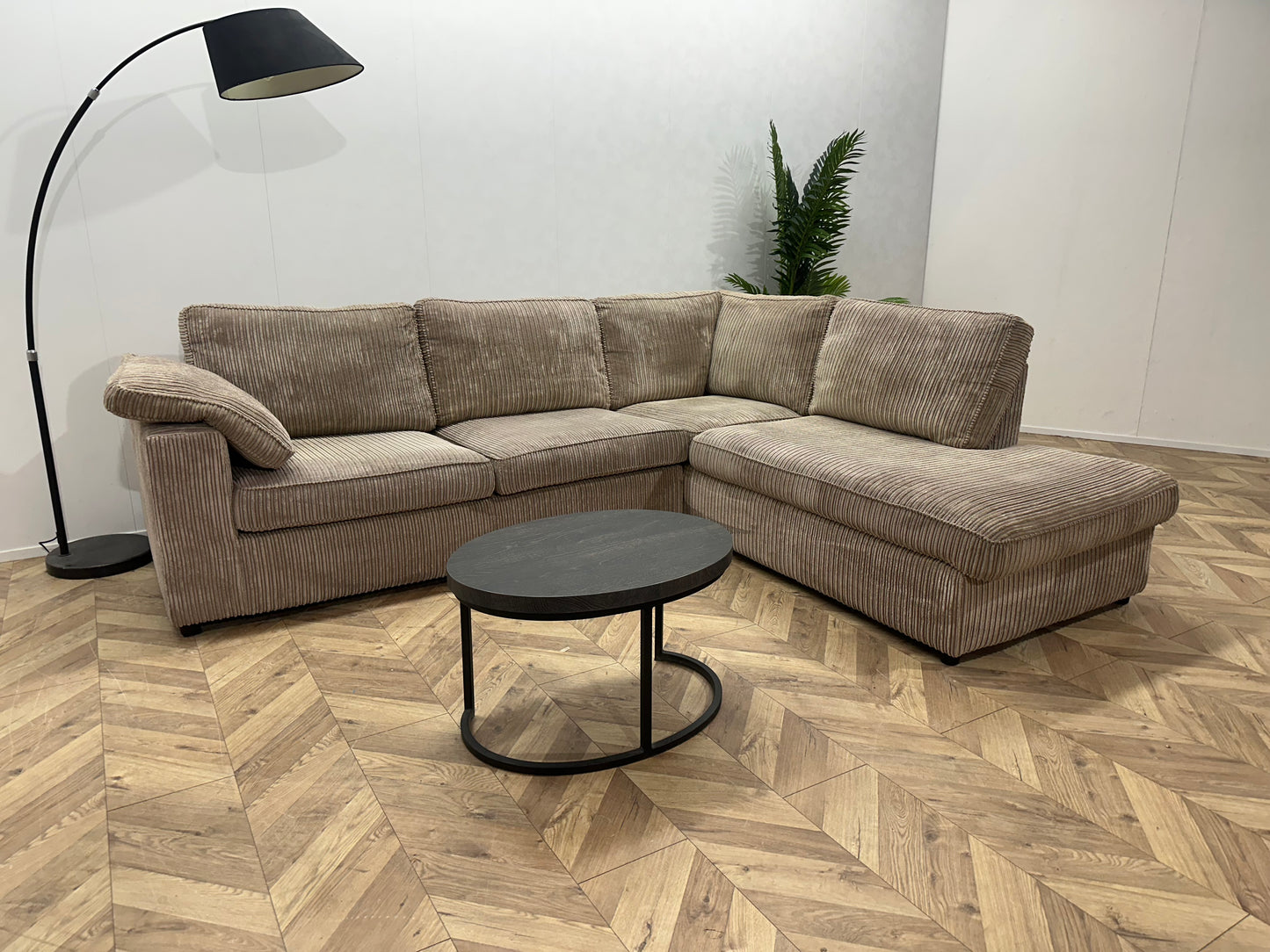 Beige Ribstof Hoekbank ~ Losse Kussens Met Afneembare Hoezen