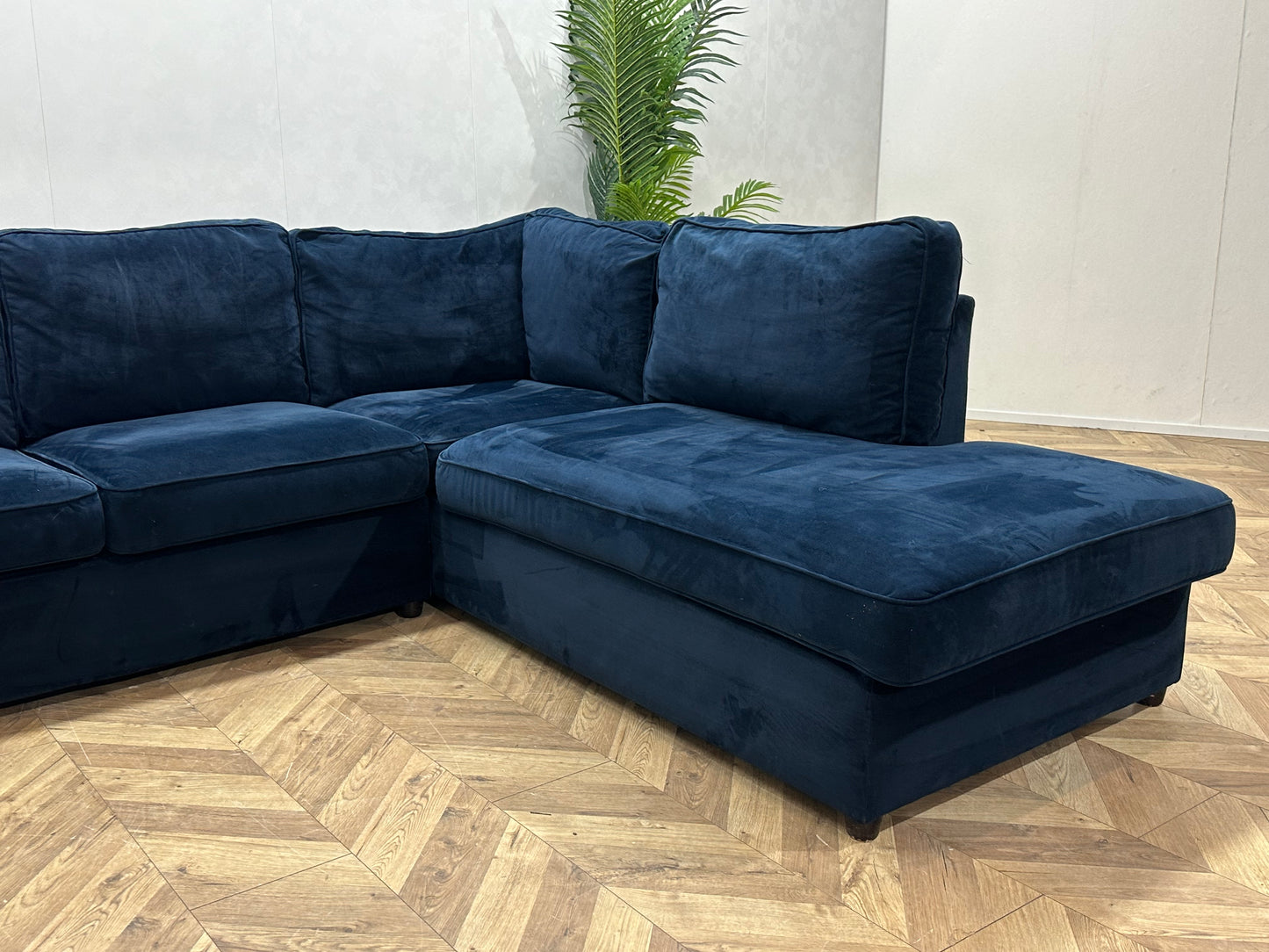 Blauwe Velvet Hoekbank ~ Losse Kussens Met Afneembare Hoezen