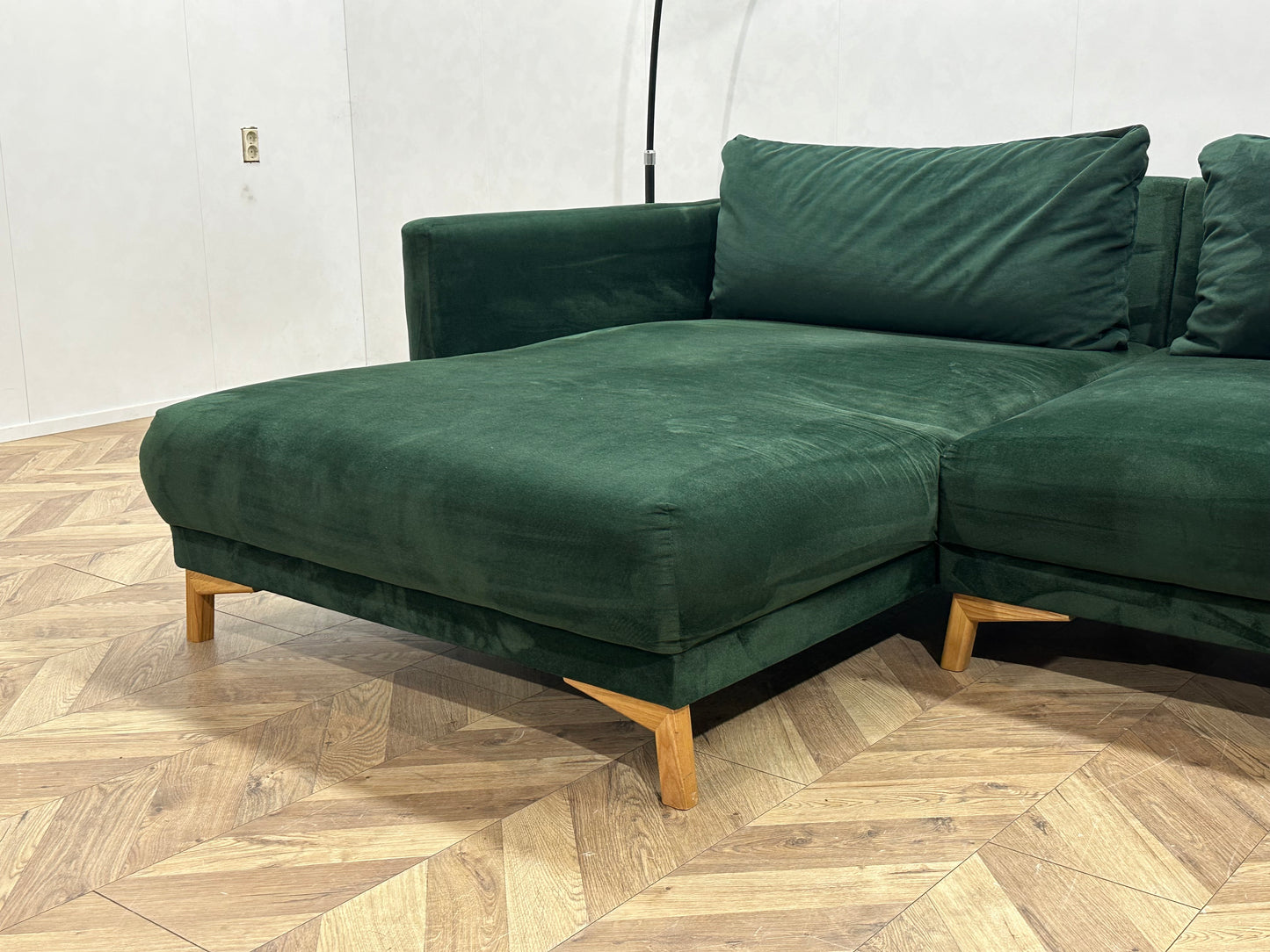 Groene Velvet Hoekbank ~ Losse Rugkussens Met Afneembare Hoezen