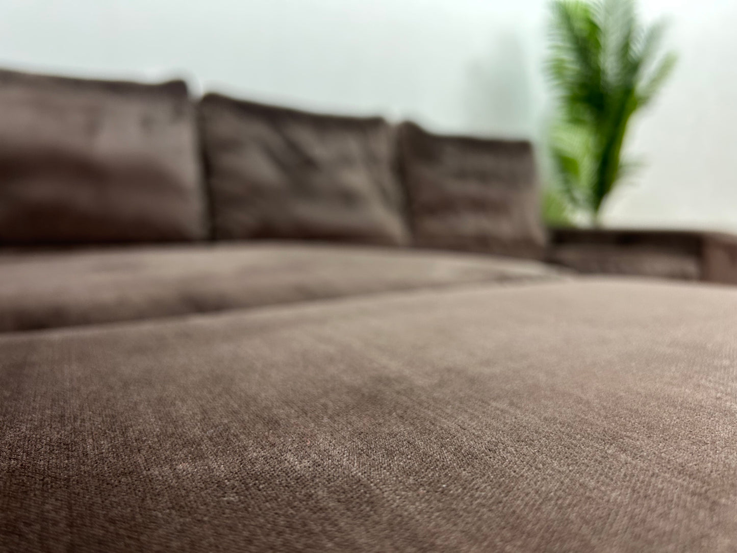 Bruine Velvet Hoekbank ~ Losse Kussens Met Afneembare hoezen