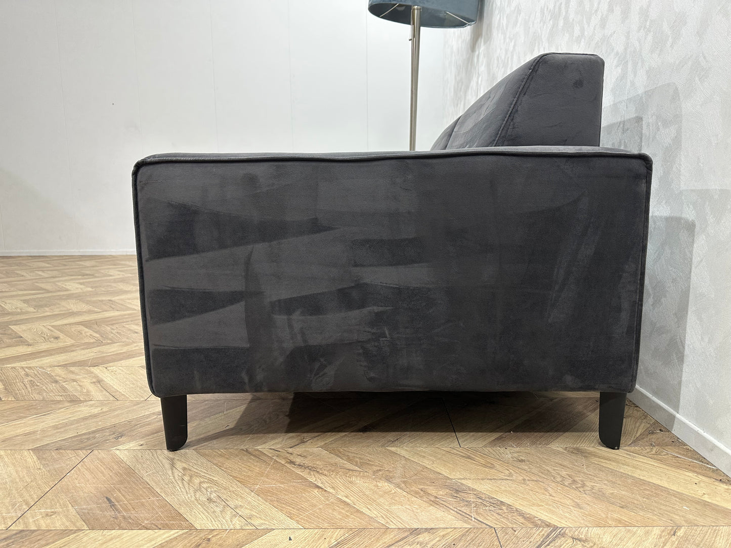 Antraciet Velvet 2.5-Zits Bank ~ Vaste Kussens