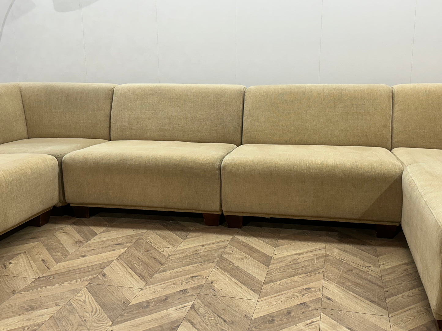 Montèl Beige Ruime U Bank ~ Vaste Kussens