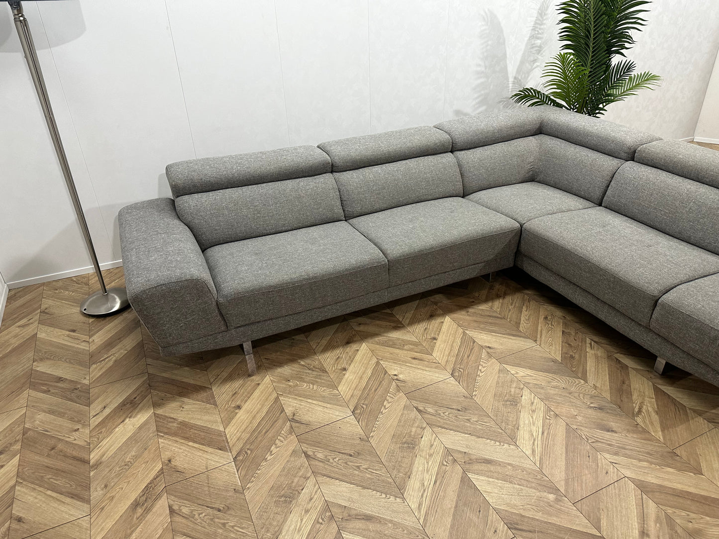 Licht Grijze Design Hoekbank ~ Verstelbare Hoofdsteunen