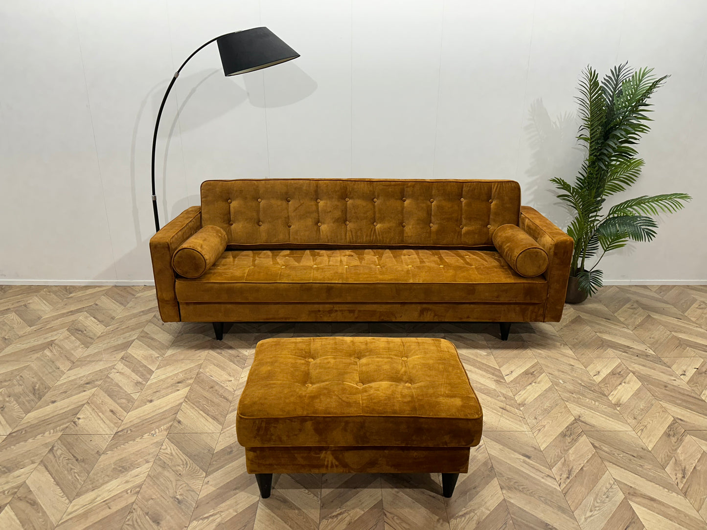 Trendhopper Gele Velvet 2.5-Zits Bank Inc Hocker ~ Losse Rugkussens Met Afneembare Hoezen