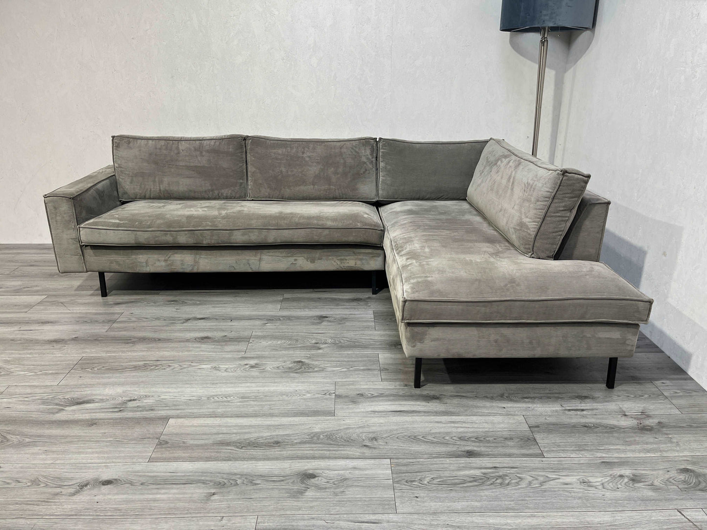 Licht Grijze Wood Ribstof Hoekbank ~ Nieuwstaat - Banken Bazaar