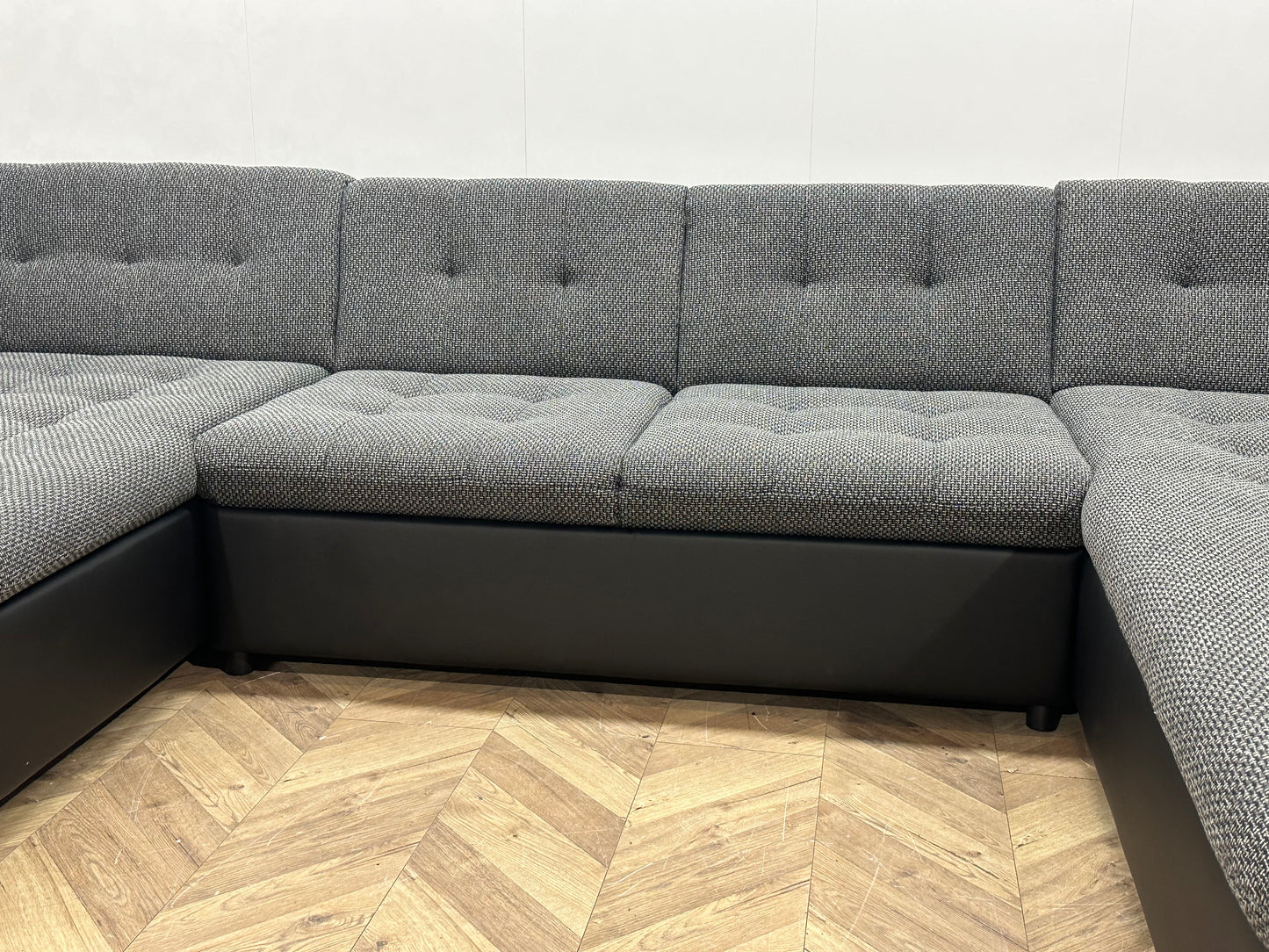 !Showroommodel! Grijze/Zwarte Stoffen/Lederen U Bank