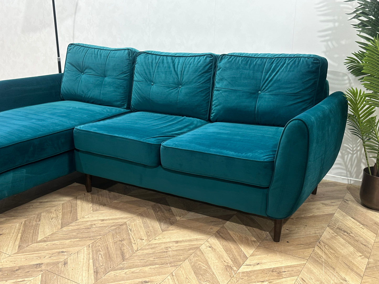 Blauwe Velvet Hoekbank ~ Losse Kussens Met Afneembare Hoezen