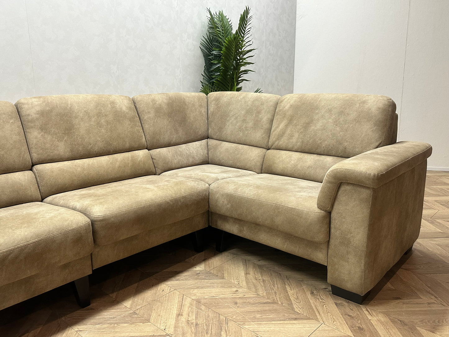 Licht Bruine Suede Lederen Hoekbank ~ Vaste Kussens