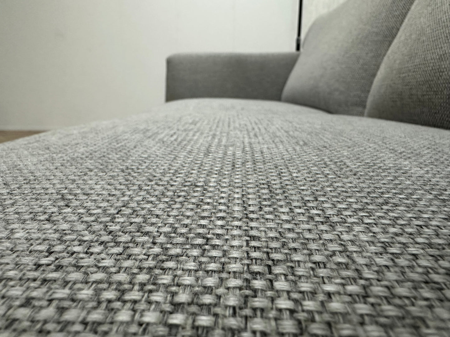 H&H Licht Grijze 2.5-Zits Bank Inc Hocker ~ Vaste Kussens