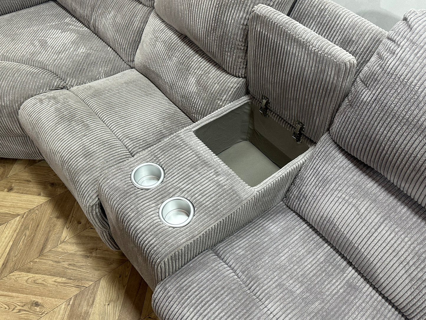 Licht Grijze Ribstof U Bank ~ Relaxfunctie ~ Kleine Opbergruimte ~ Nieuwstaat