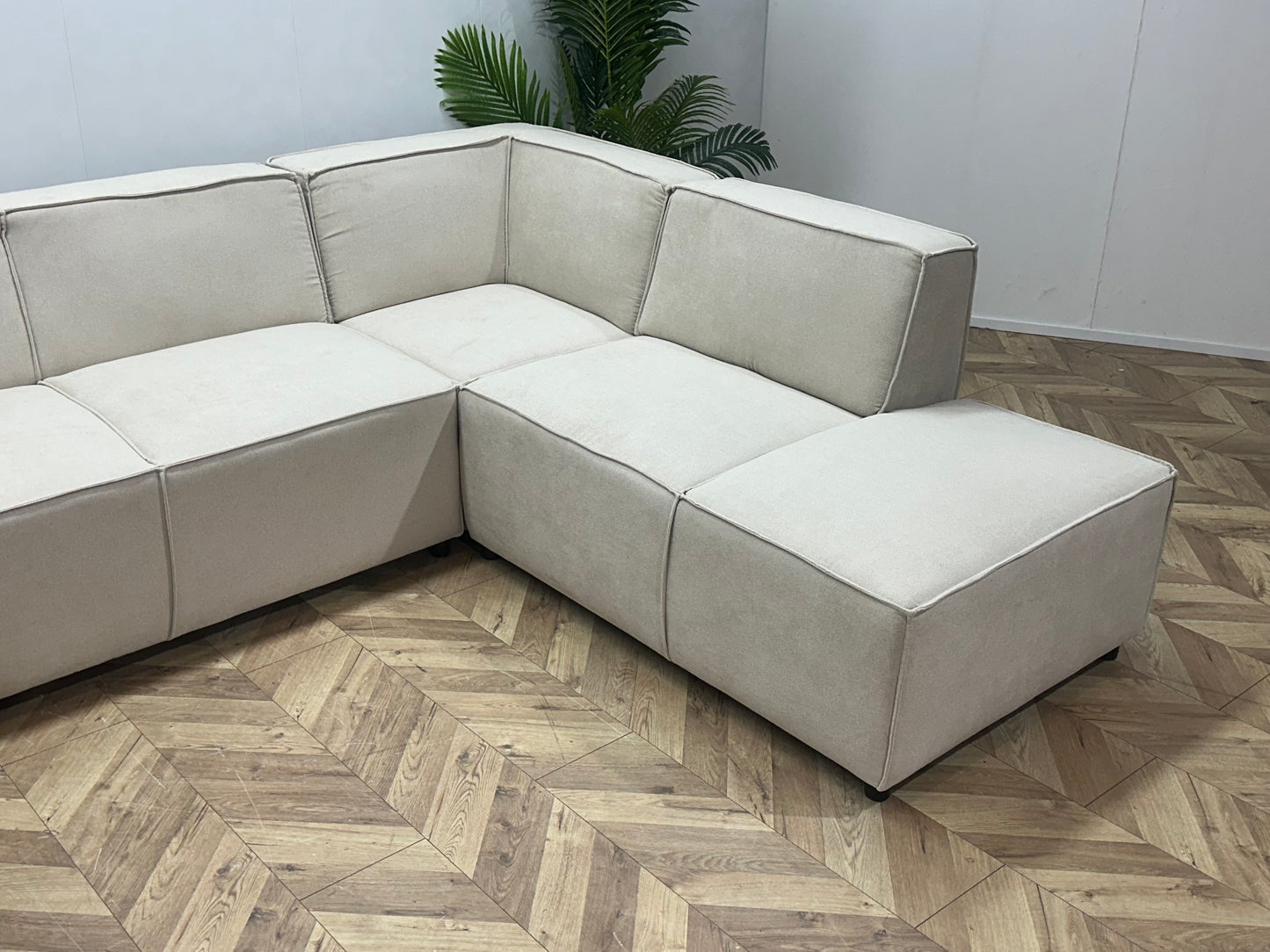 !Showroommodel! Crème Suède Stoffen U Bank