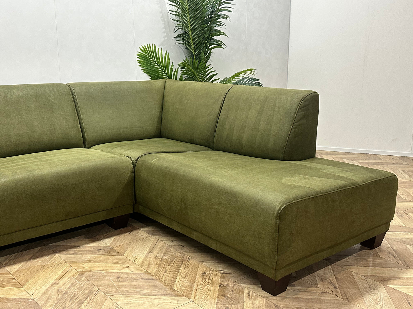 Groene Suède Lederen Hoekbank ~ Nieuwstaat