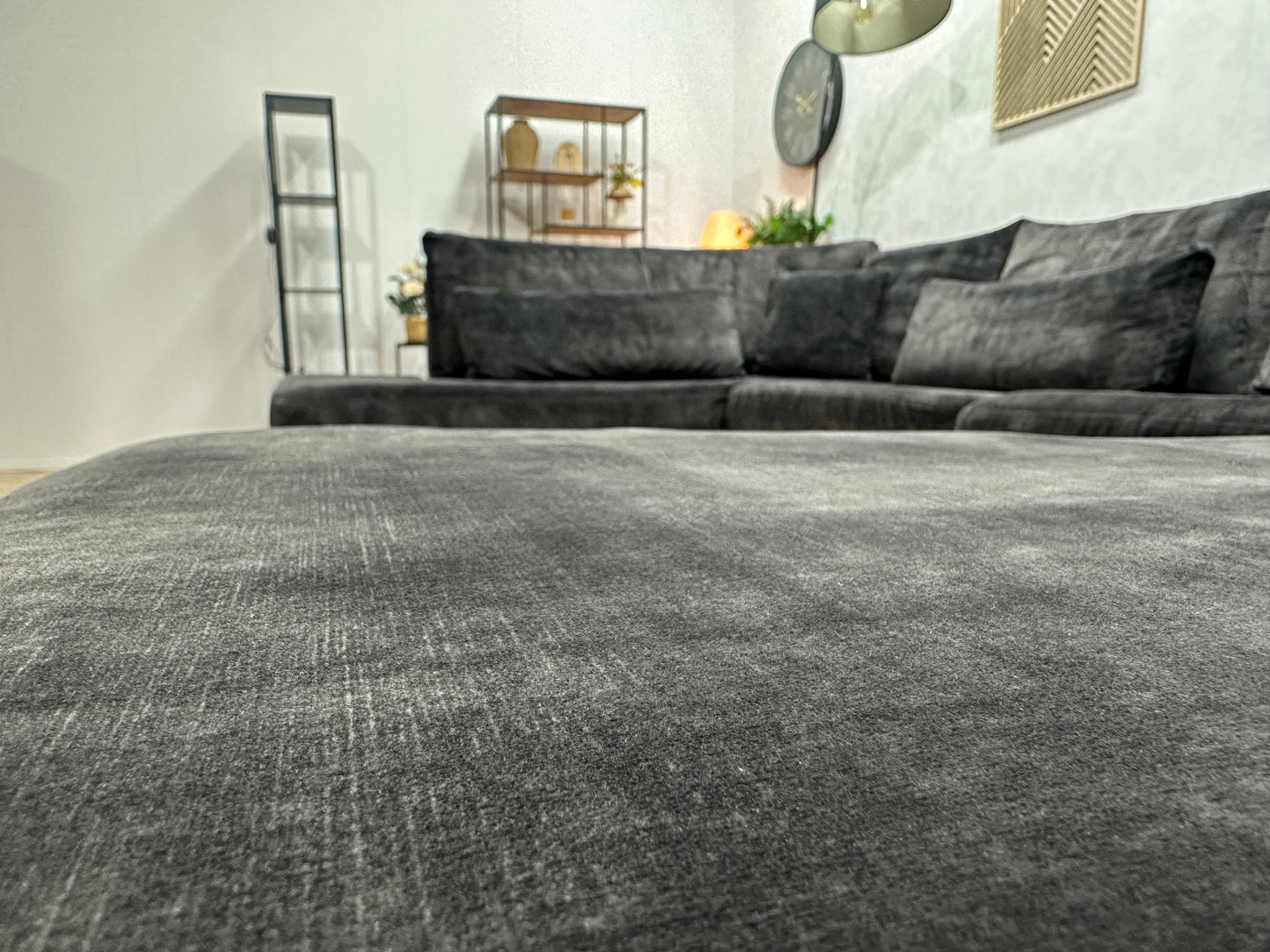 Antraciet Velvet U Bank ~ Nieuwstaat