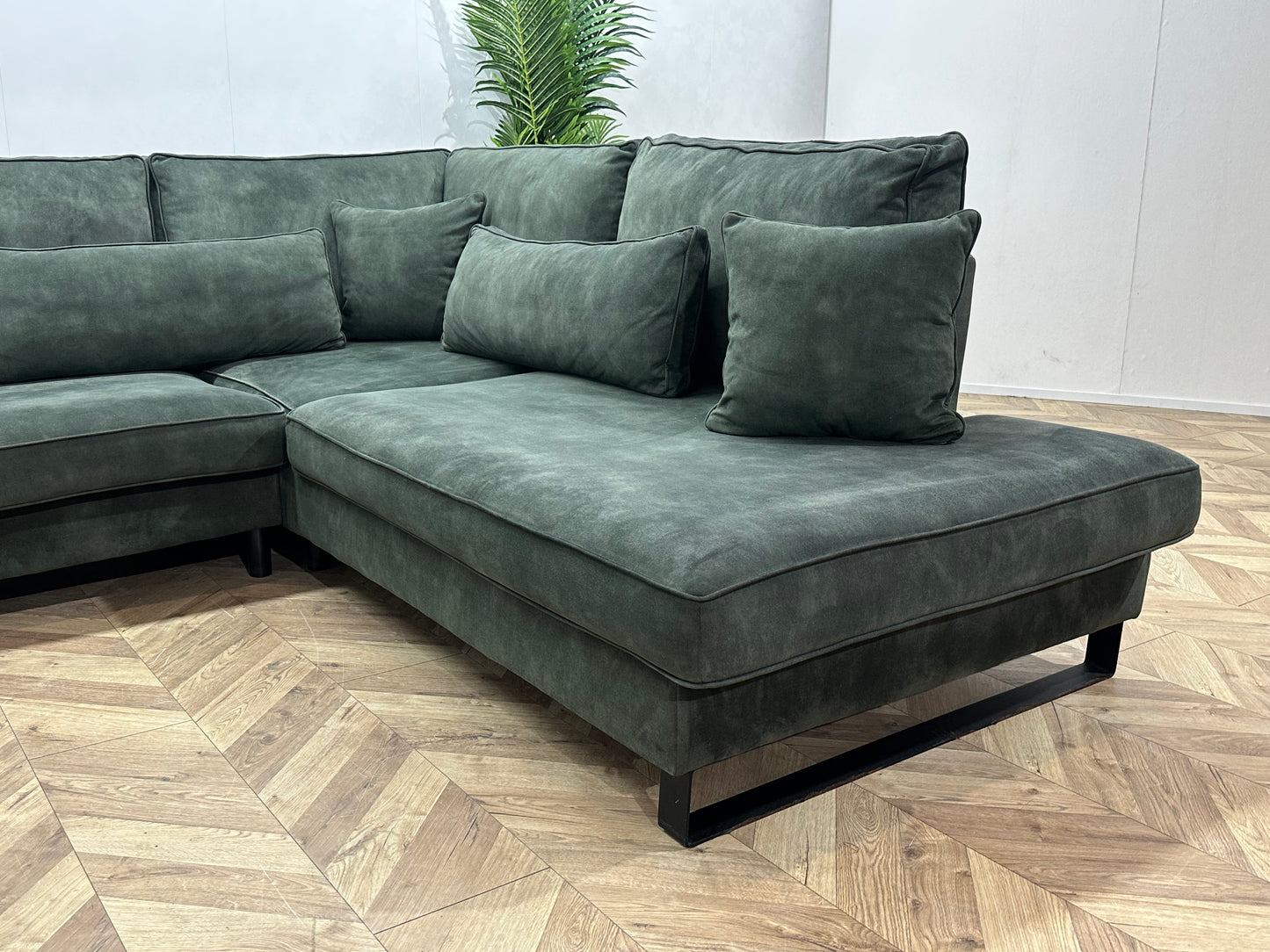 Donker Groene Velvet Hoekbank ~ Losse Kussens Met Afneembare Hoezen
