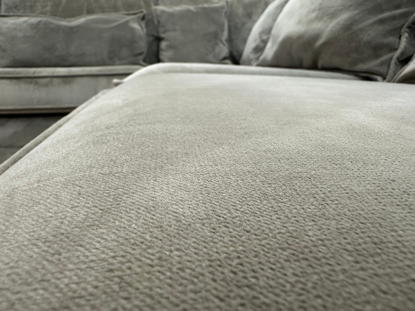 Bruine Ruime Velvet Hoekbank ~ Losse Kussens Met Afneembare Hoezen