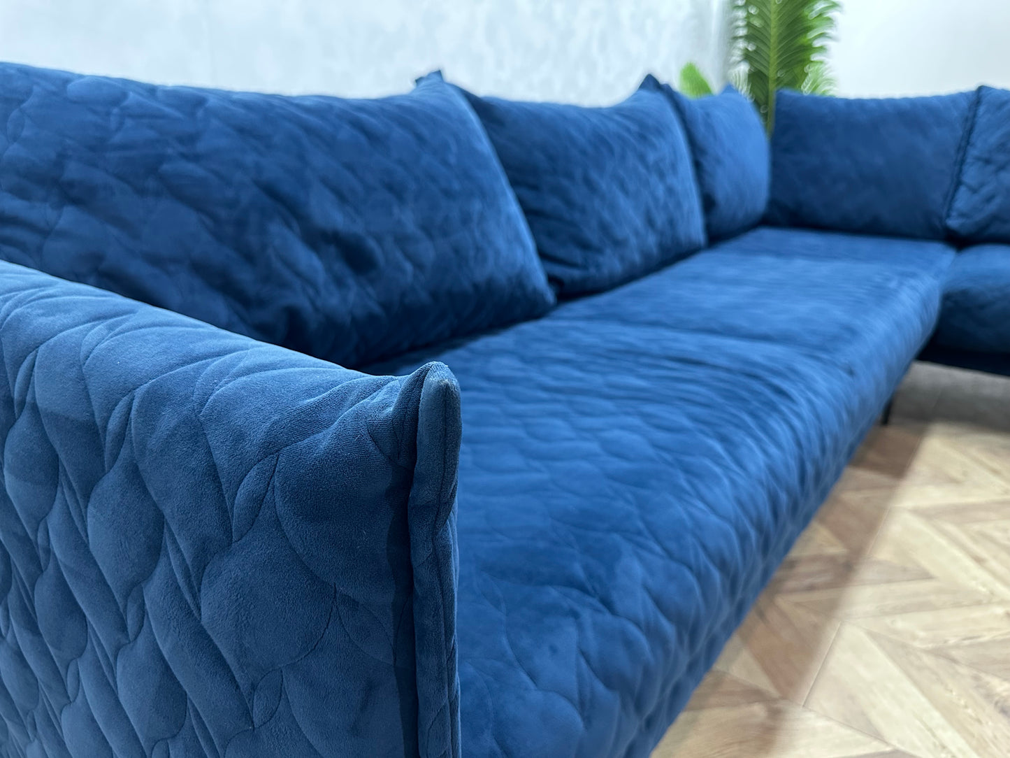 Donker Blauwe Velvet Hoekbank ~ Nieuwstaat