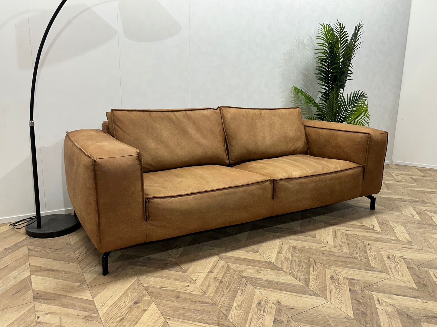 Trendhopper Cognac Bruine Suède Lederen 2.5-Zits Bank ~ Losse Rugkussens Met Afneembare Hoezen